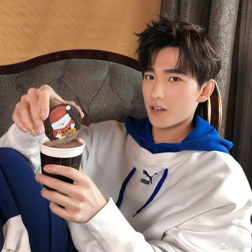 杨洋粘人爆料视频,甜蜜互动引网友热议 第2张 杨洋粘人爆料视频,甜蜜互动引网友热议 第2张